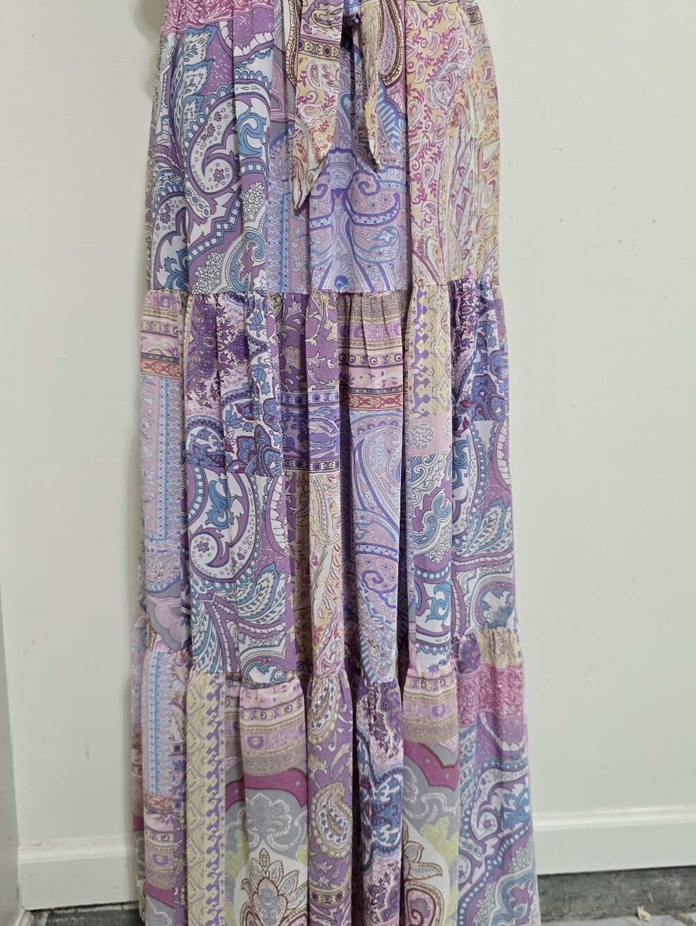 ALMOST PINK size Medium Sleeveless Paisley Print Tie Waist Maxi Dress Purple - Picture 3 of 14